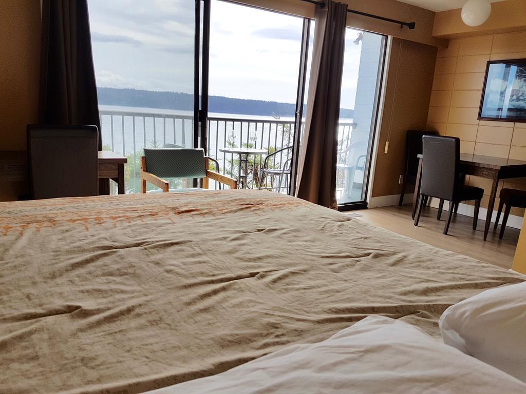 Above Tide Motel แคมป์เบลล์ริเวอร์ ภายนอก รูปภาพ