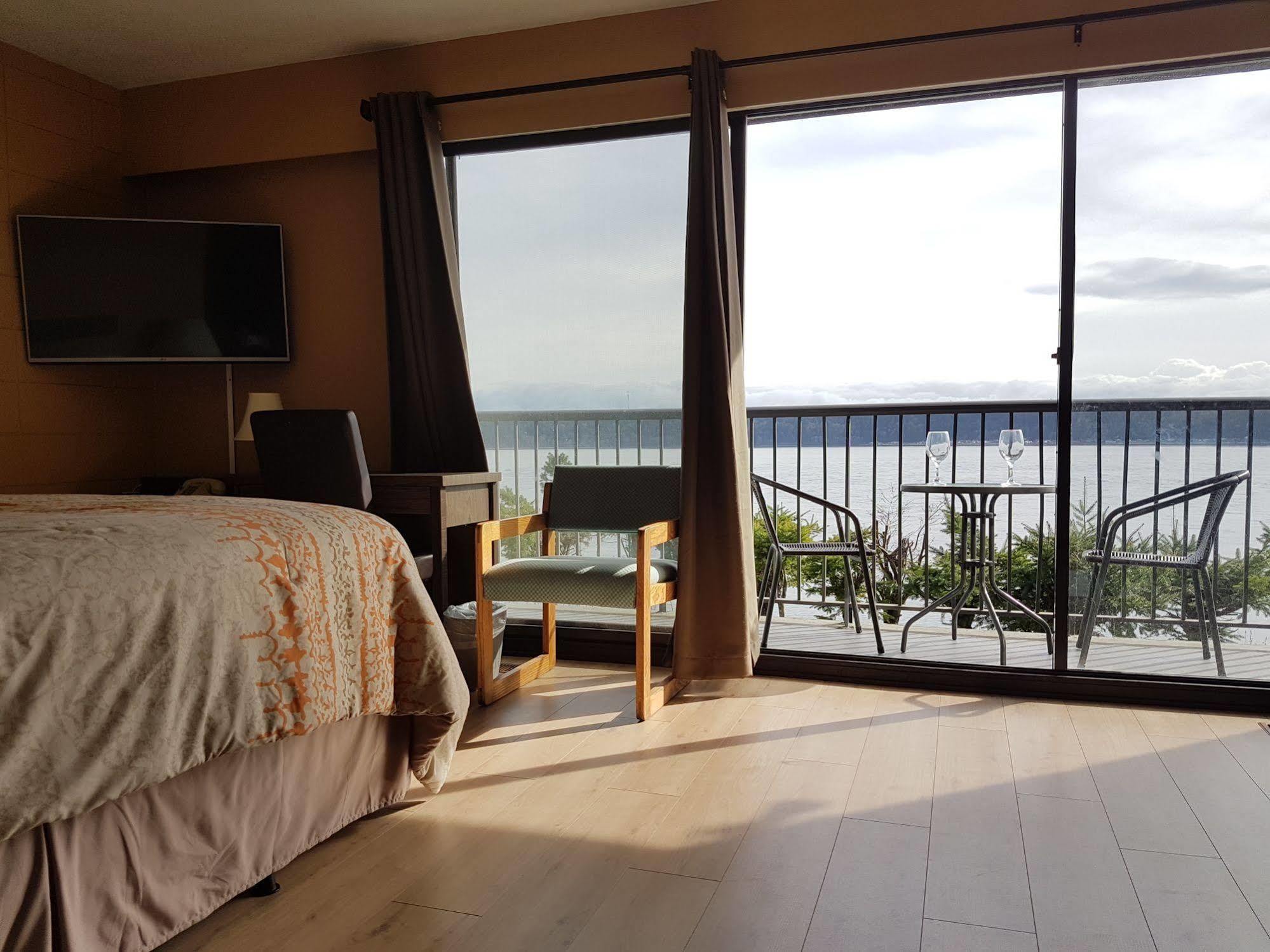 Above Tide Motel แคมป์เบลล์ริเวอร์ ภายนอก รูปภาพ