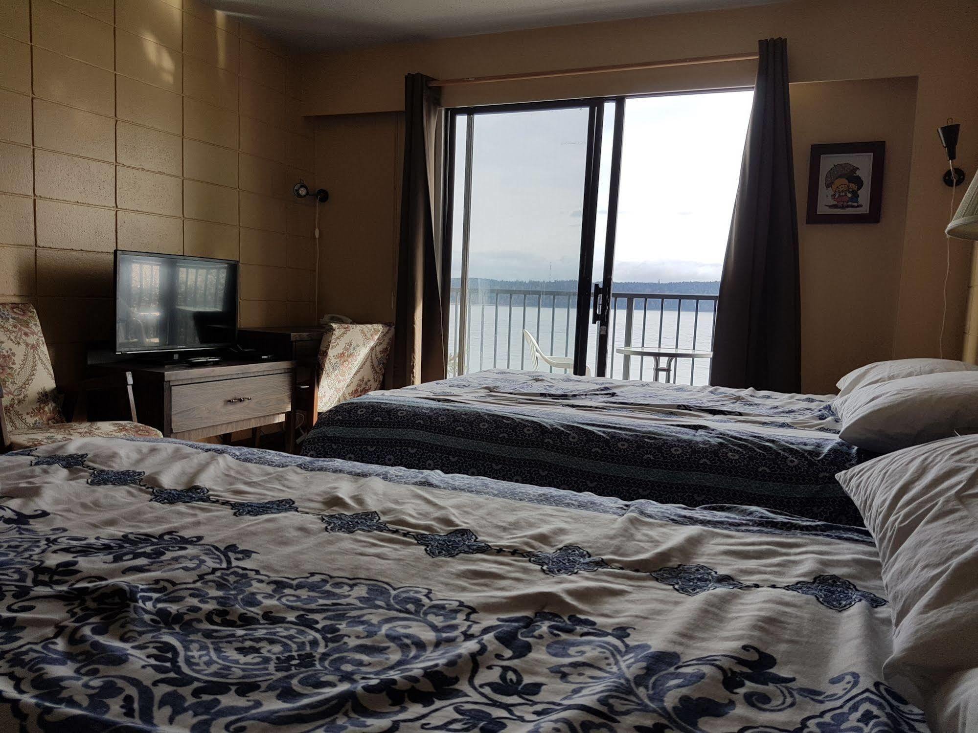 Above Tide Motel แคมป์เบลล์ริเวอร์ ภายนอก รูปภาพ